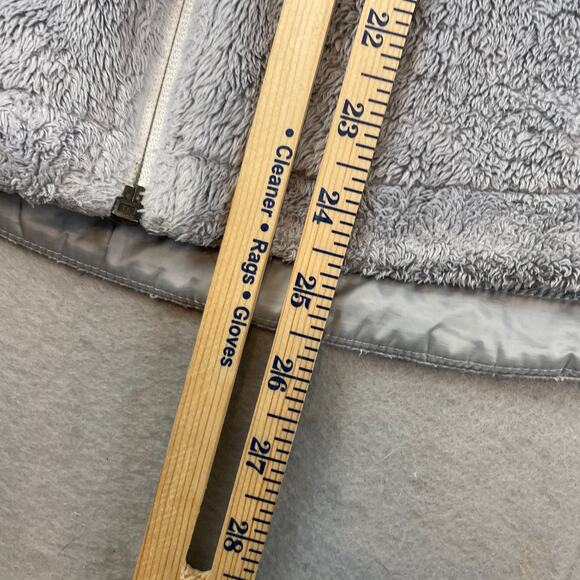 The North Face Women's Osito Jacket Fuzzy Gray - Picture 13 of 13